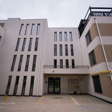 Apartel Black & White Năvodari Екстериор снимка