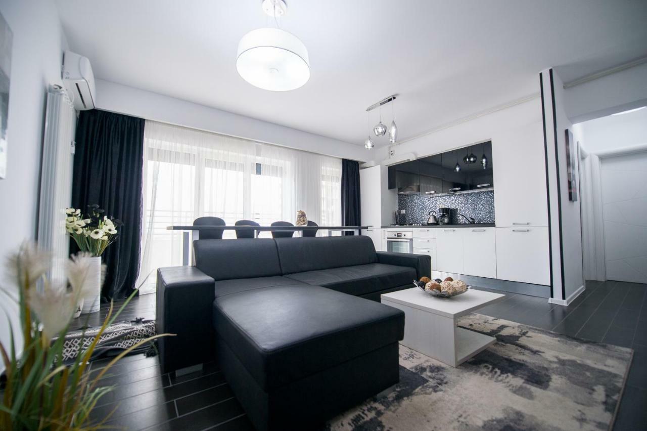 Apartel Black & White Năvodari Екстериор снимка