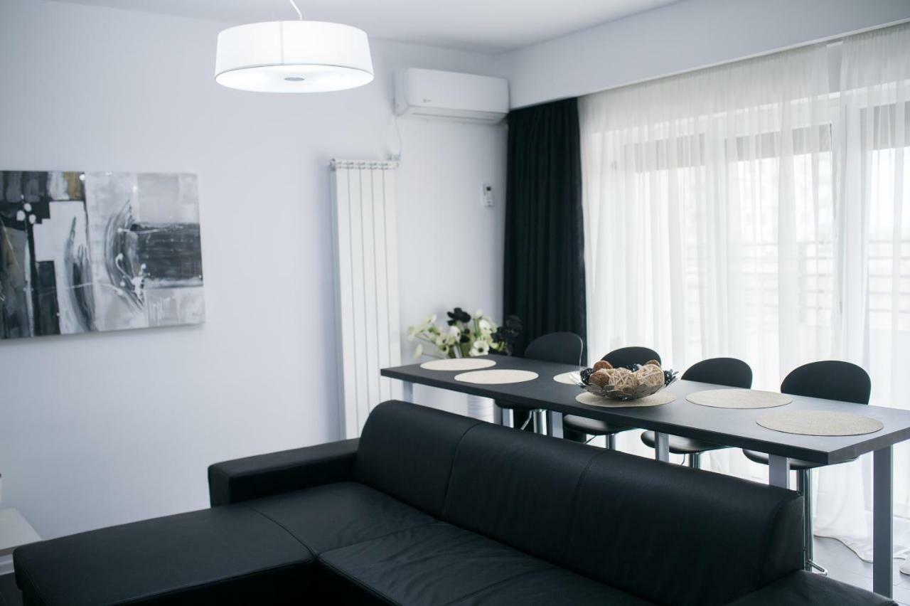 Apartel Black & White Năvodari Екстериор снимка